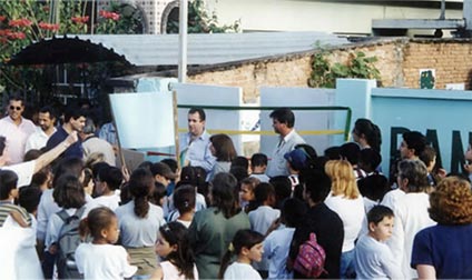 Foto da inauguração da sede do Banco da Natureza.